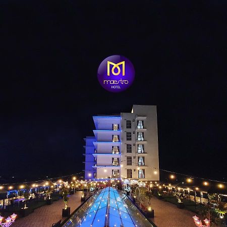 Maestro Hotel Kota Baru Pontianak Buitenkant foto